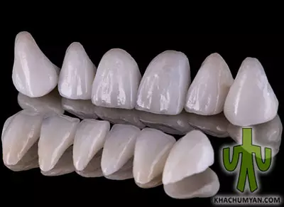 Zirconium oxide crowns